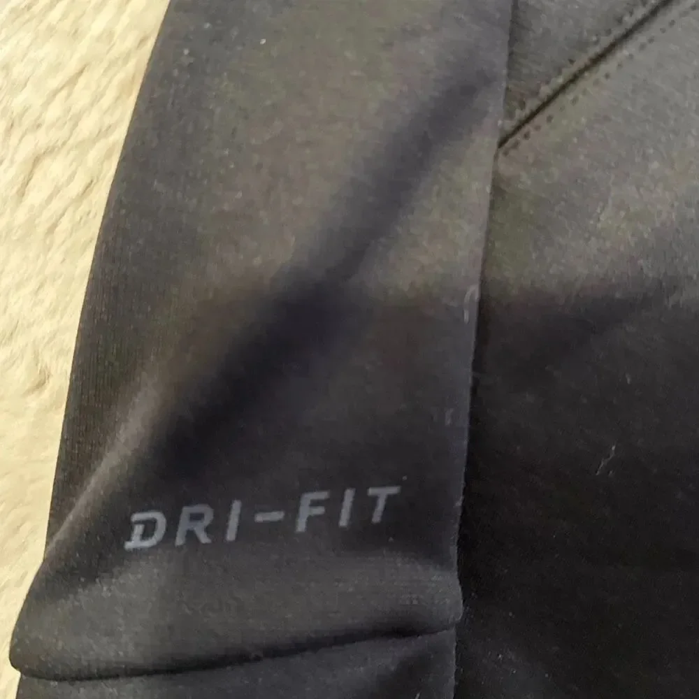 Nike dry fit black hoodie excellent condition